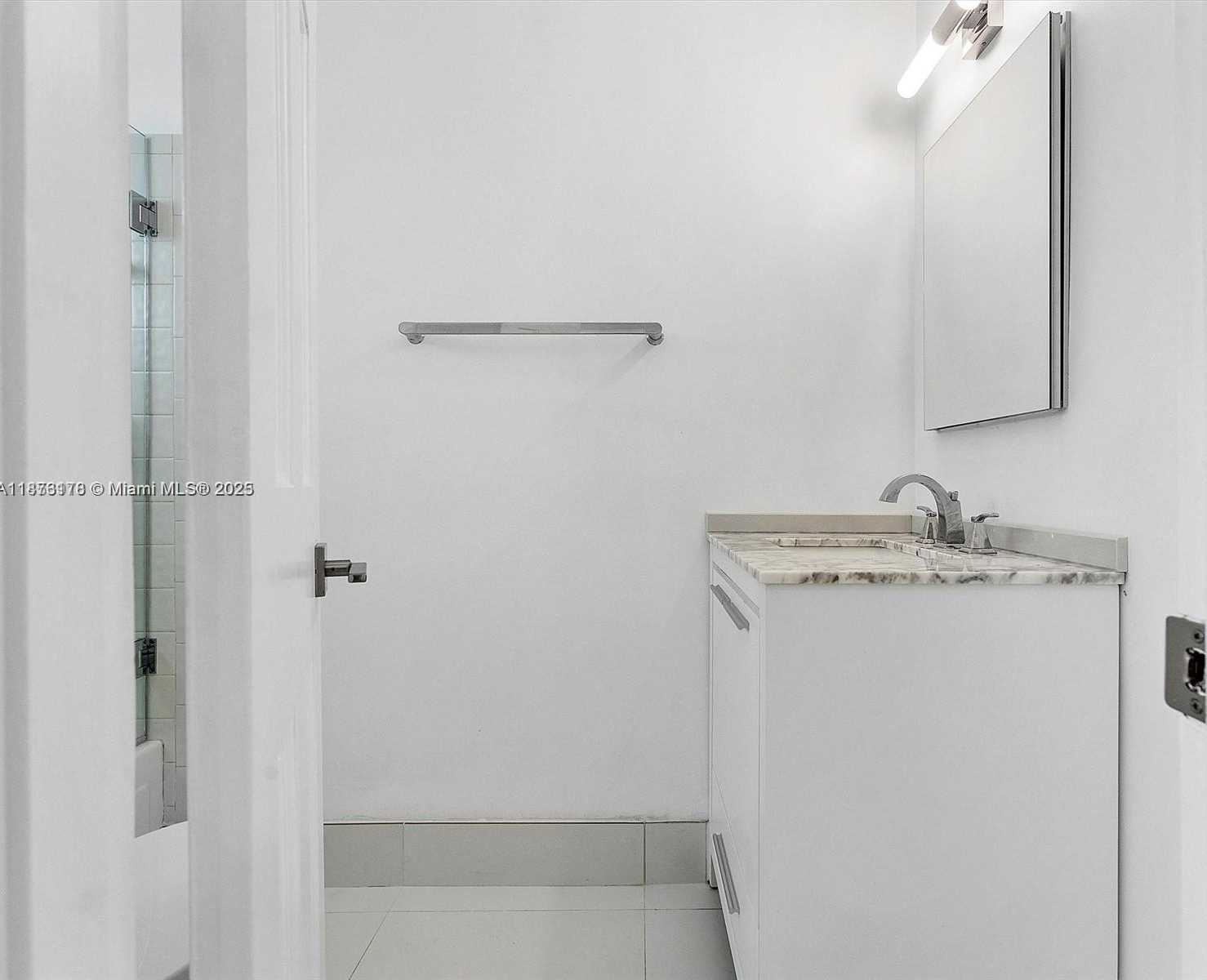 Small Image of 17320 NORTH WEST 80TH AVE, Hialeah Number 26