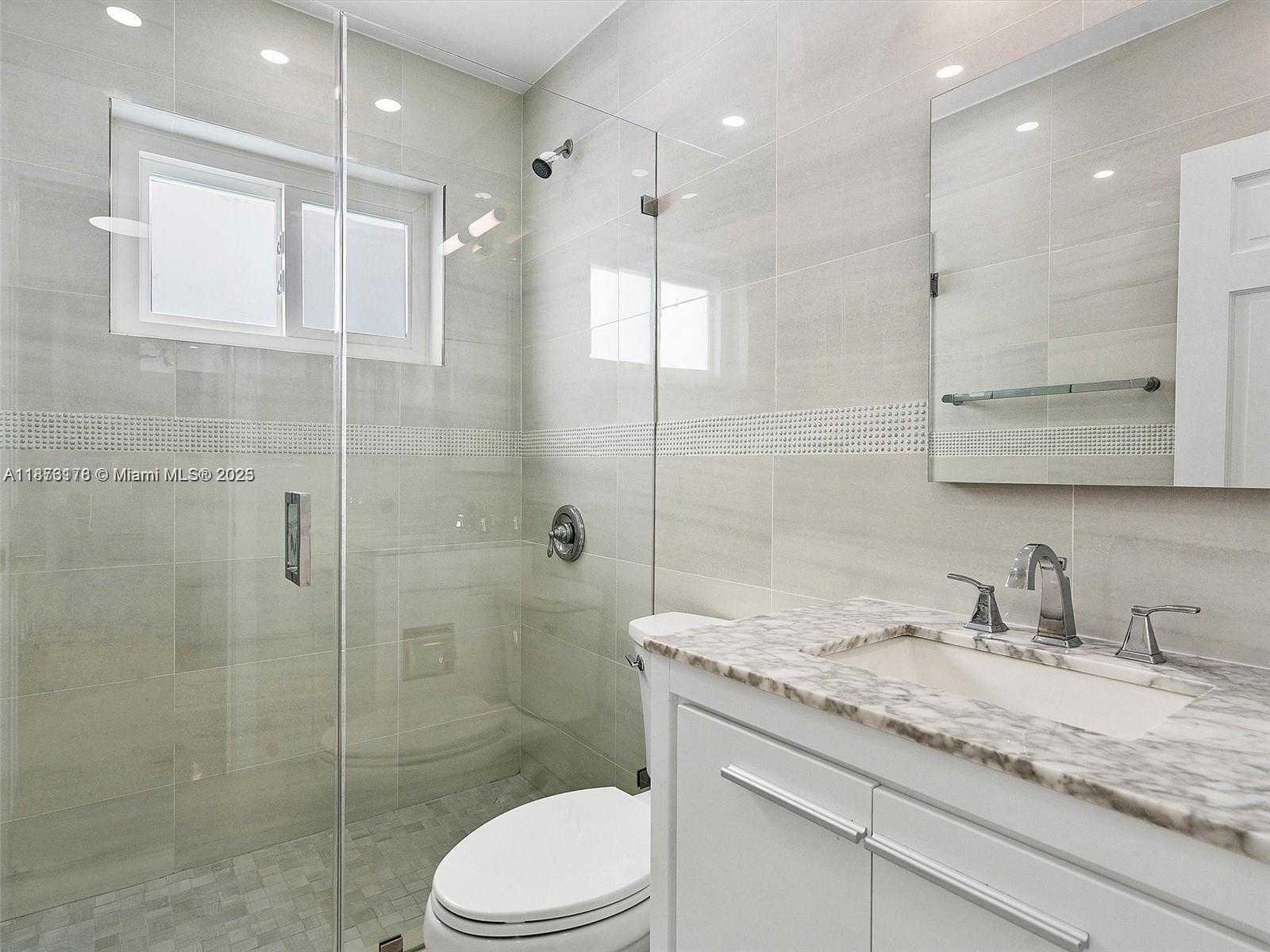 Small Image of 17320 NORTH WEST 80TH AVE, Hialeah Number 30