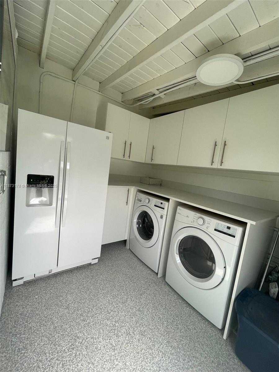 Small Image of 17320 NORTH WEST 80TH AVE, Hialeah Number 44