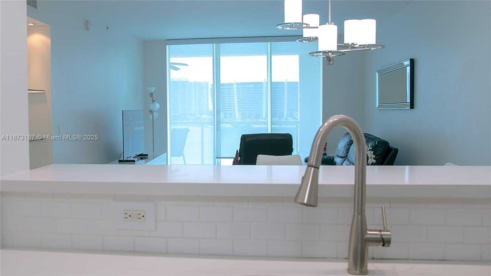 Small Image of 18100 NORTH BAY RD #906, Sunny Isles Beach Number 13