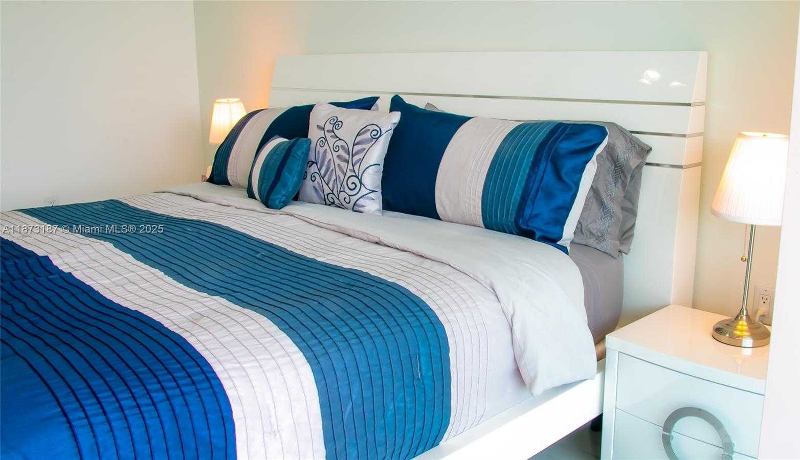 Small Image of 18100 NORTH BAY RD #906, Sunny Isles Beach Number 18