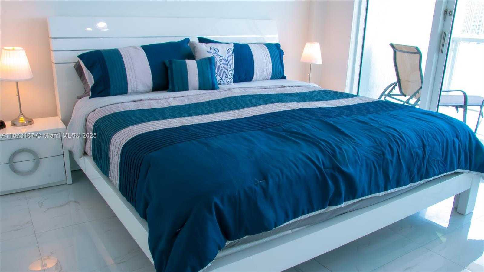 Small Image of 18100 NORTH BAY RD #906, Sunny Isles Beach Number 19