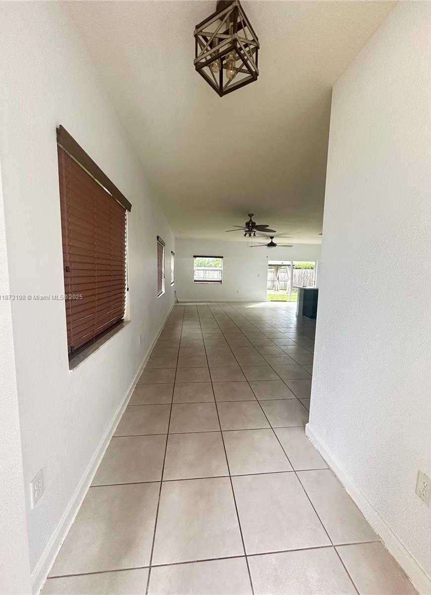 Small Image of 3114 SOUTH EAST 3RD DR #3114, Homestead Number 2