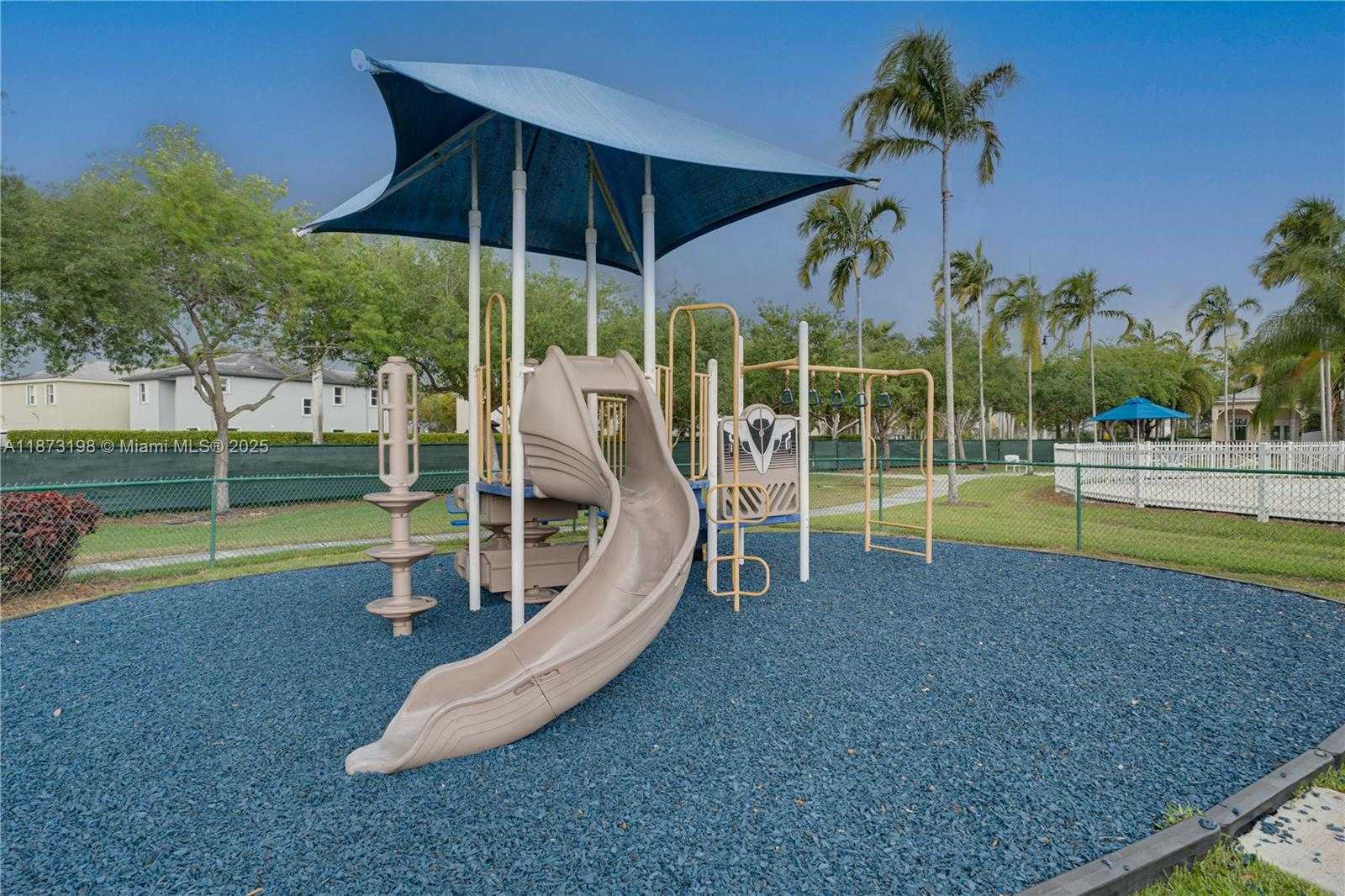 Small Image of 3114 SOUTH EAST 3RD DR #3114, Homestead Number 36