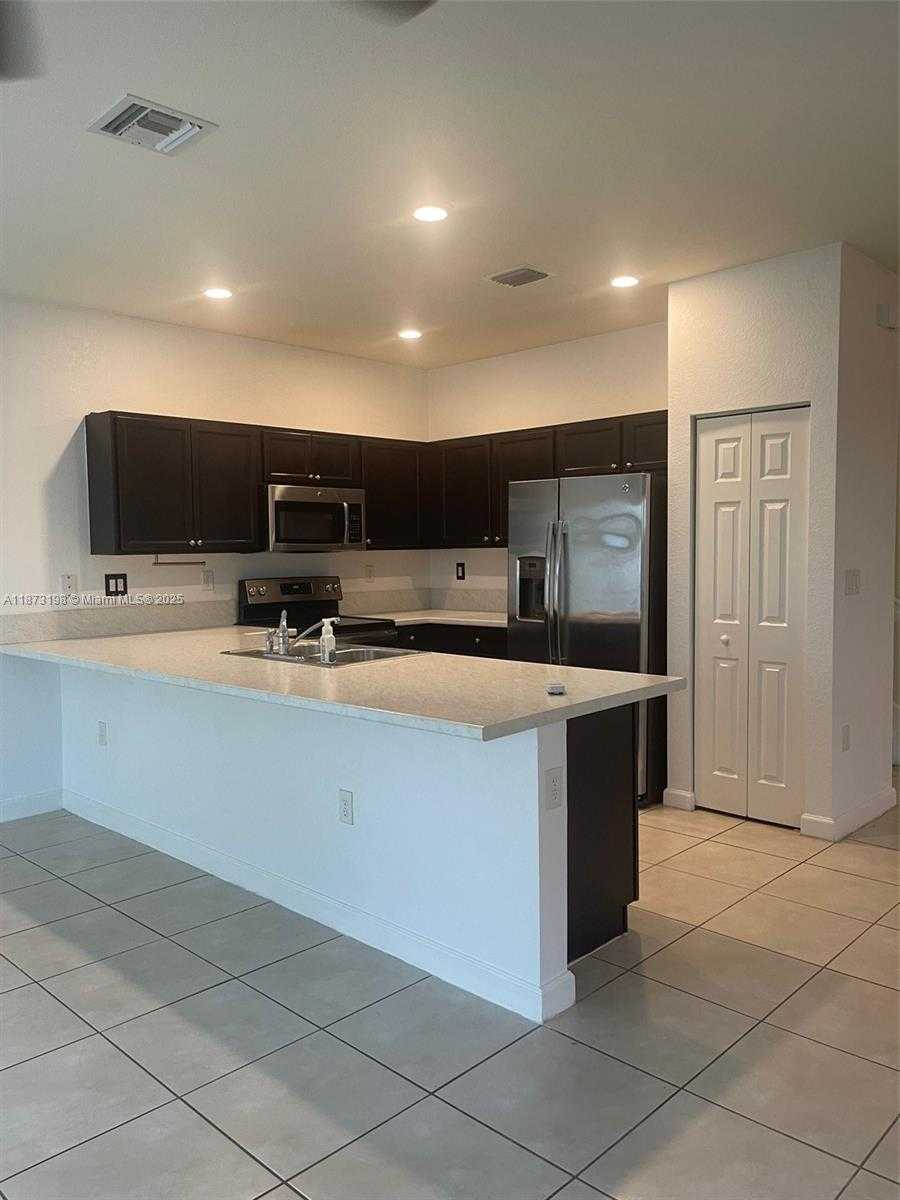 Small Image of 3114 SOUTH EAST 3RD DR #3114, Homestead Number 39