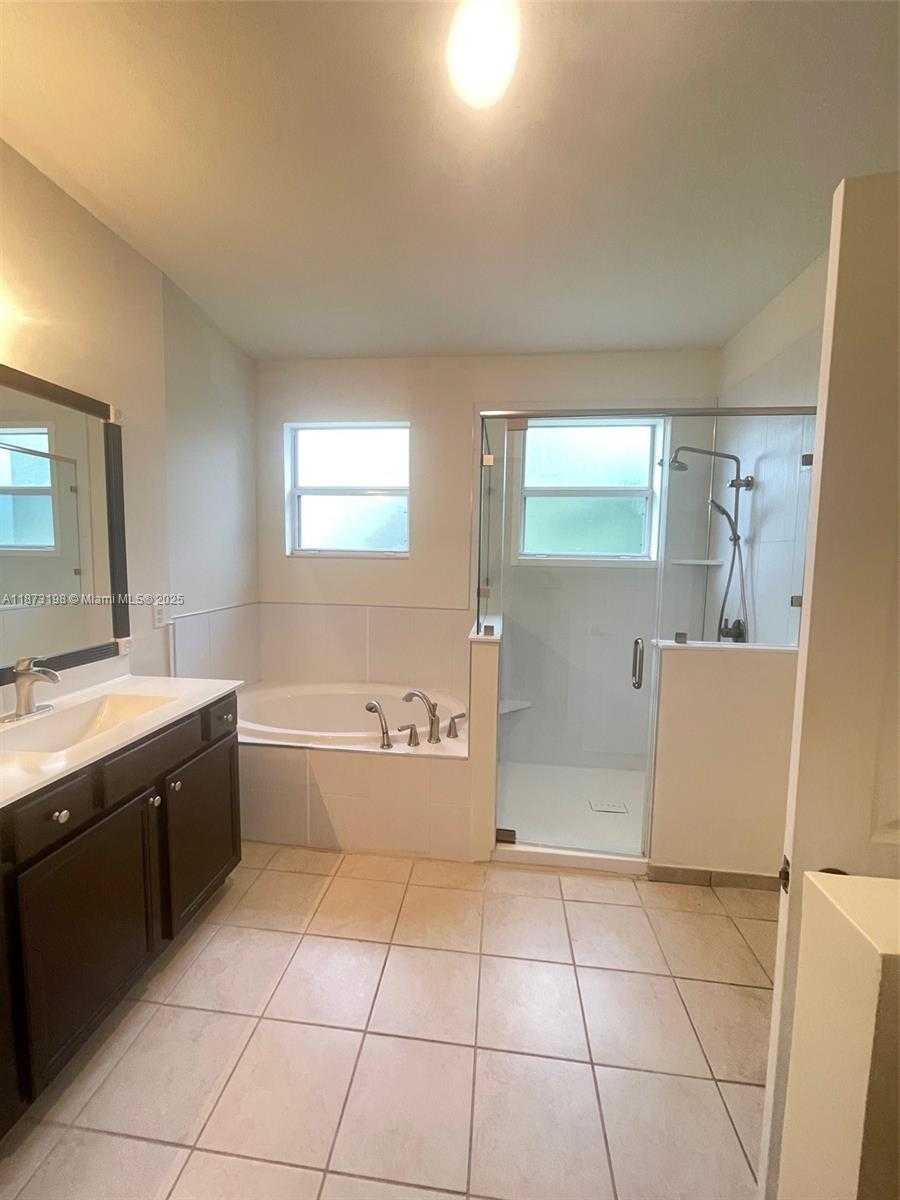Small Image of 3114 SOUTH EAST 3RD DR #3114, Homestead Number 40
