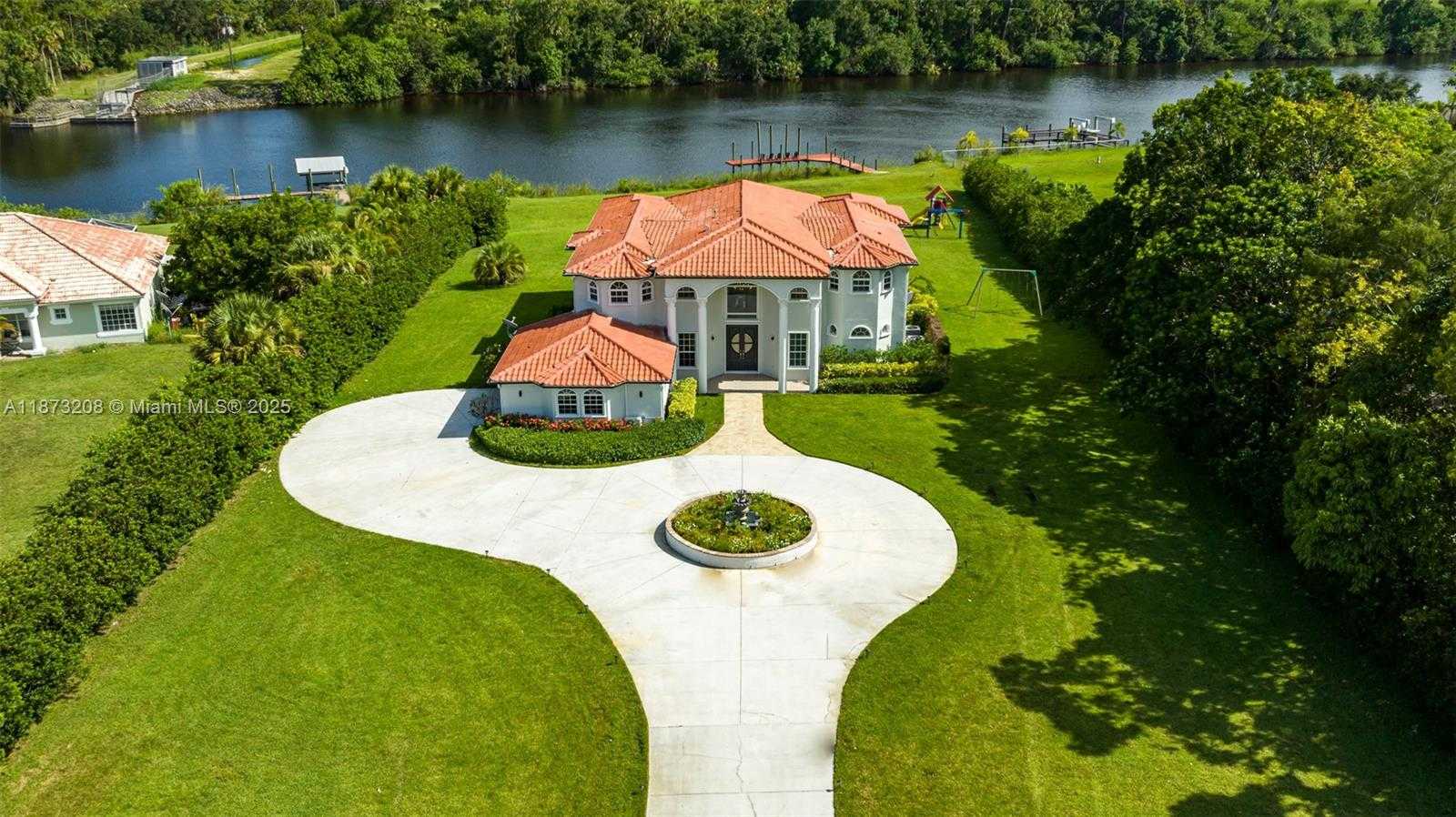 Small Image of 6152 SOUTH WEST BANKS ST, Palm City Number 2
