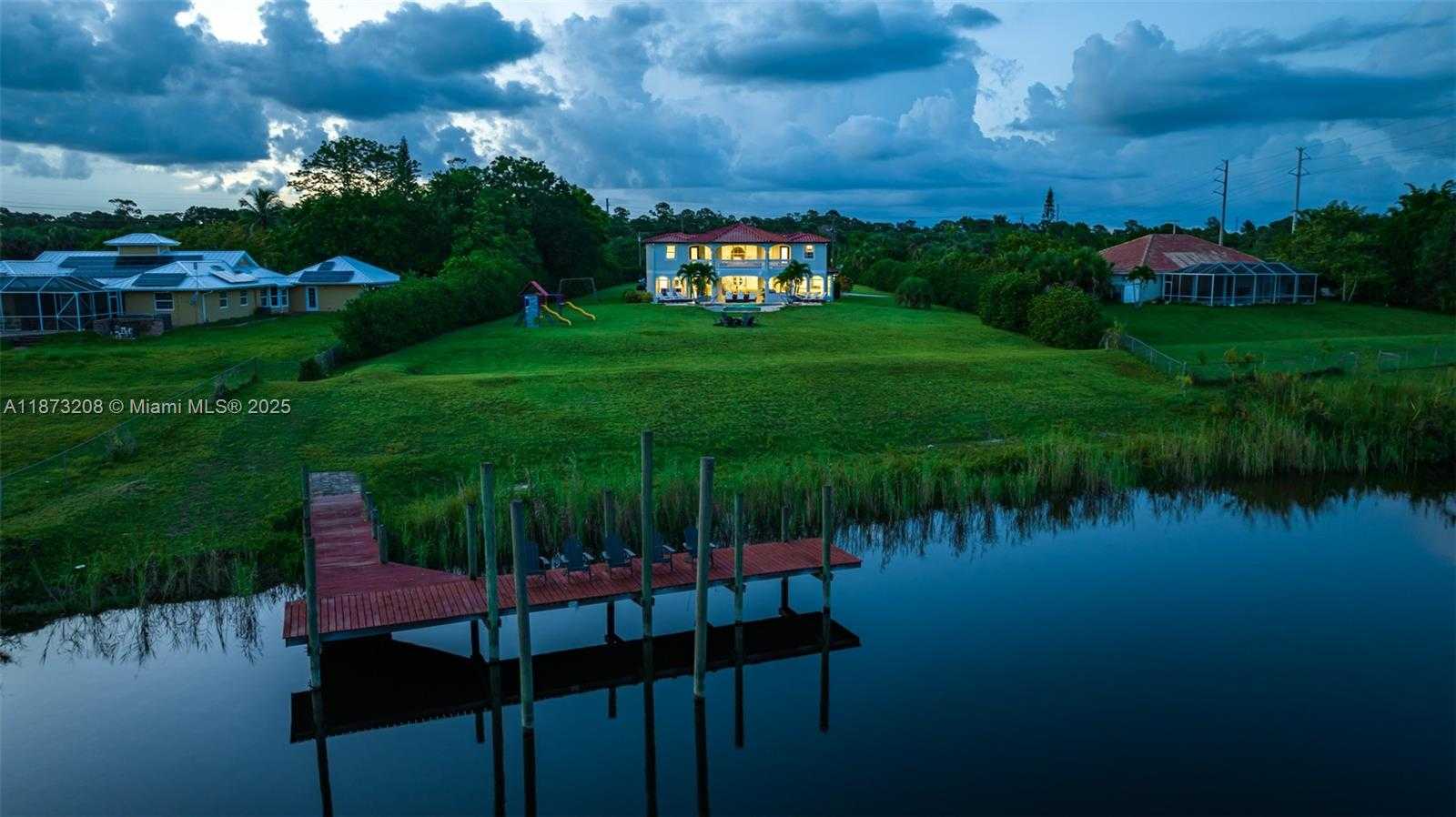 Small Image of 6152 SOUTH WEST BANKS ST, Palm City Number 48
