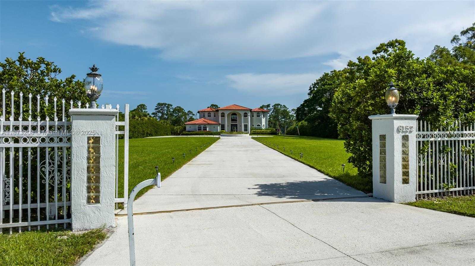 Small Image of 6152 SOUTH WEST BANKS ST, Palm City Number 57