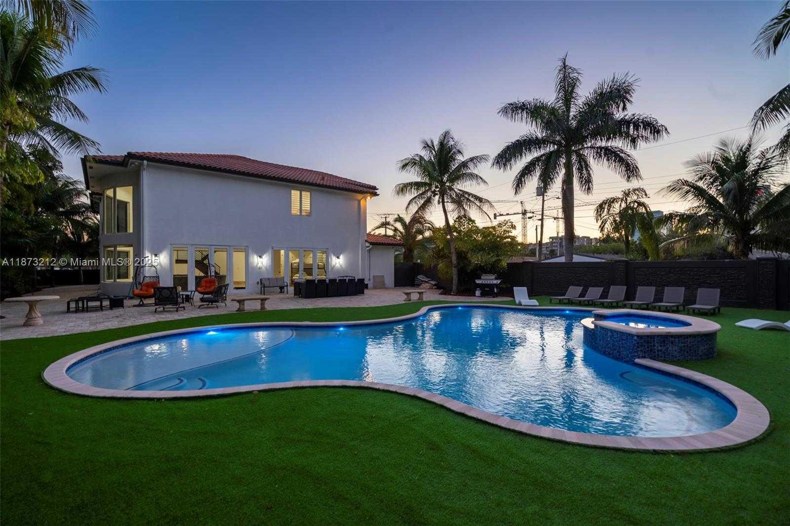 Small Image of 112 NORTH WEST 14TH WAY, Dania Beach Number 5