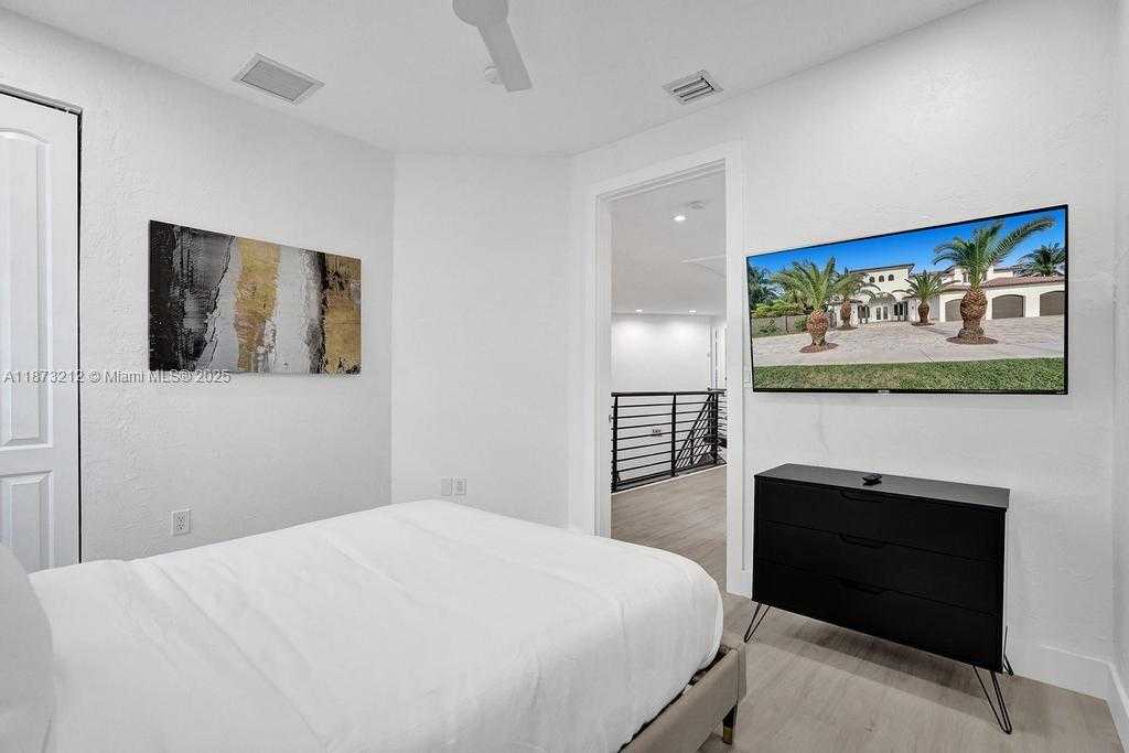 Small Image of 112 NORTH WEST 14TH WAY, Dania Beach Number 59