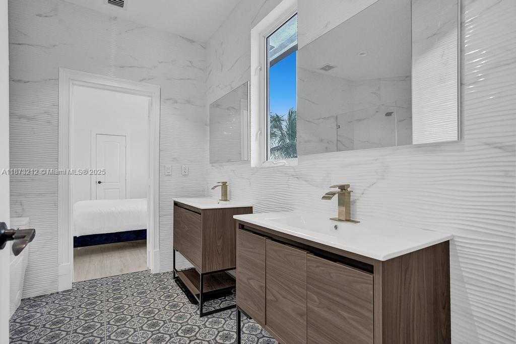 Small Image of 112 NORTH WEST 14TH WAY, Dania Beach Number 64
