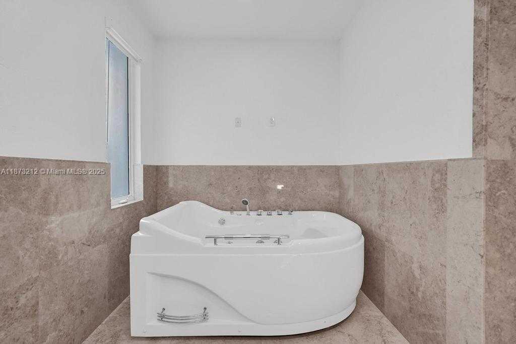 Small Image of 112 NORTH WEST 14TH WAY, Dania Beach Number 78