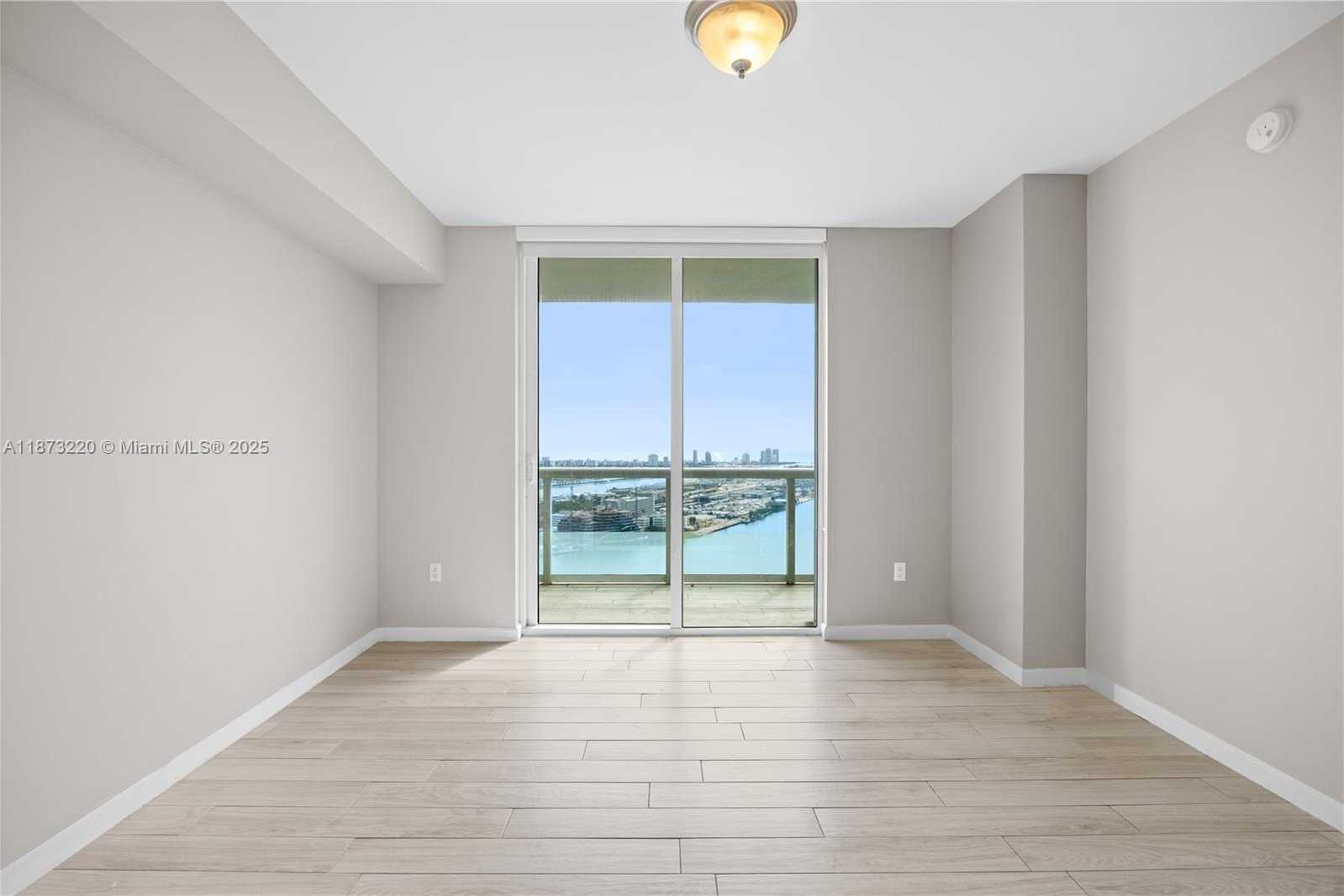 Small Image of 50 BISCAYNE BLVD #4706, Miami Number 18