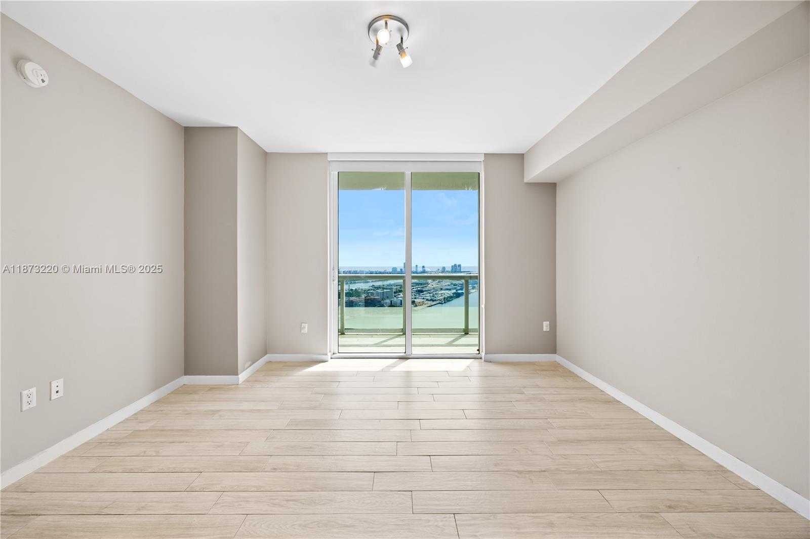 Small Image of 50 BISCAYNE BLVD #4706, Miami Number 22