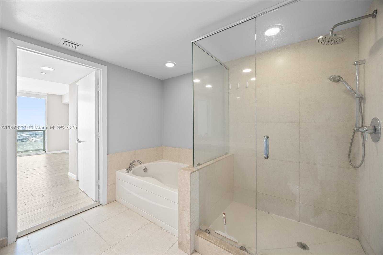 Small Image of 50 BISCAYNE BLVD #4706, Miami Number 29