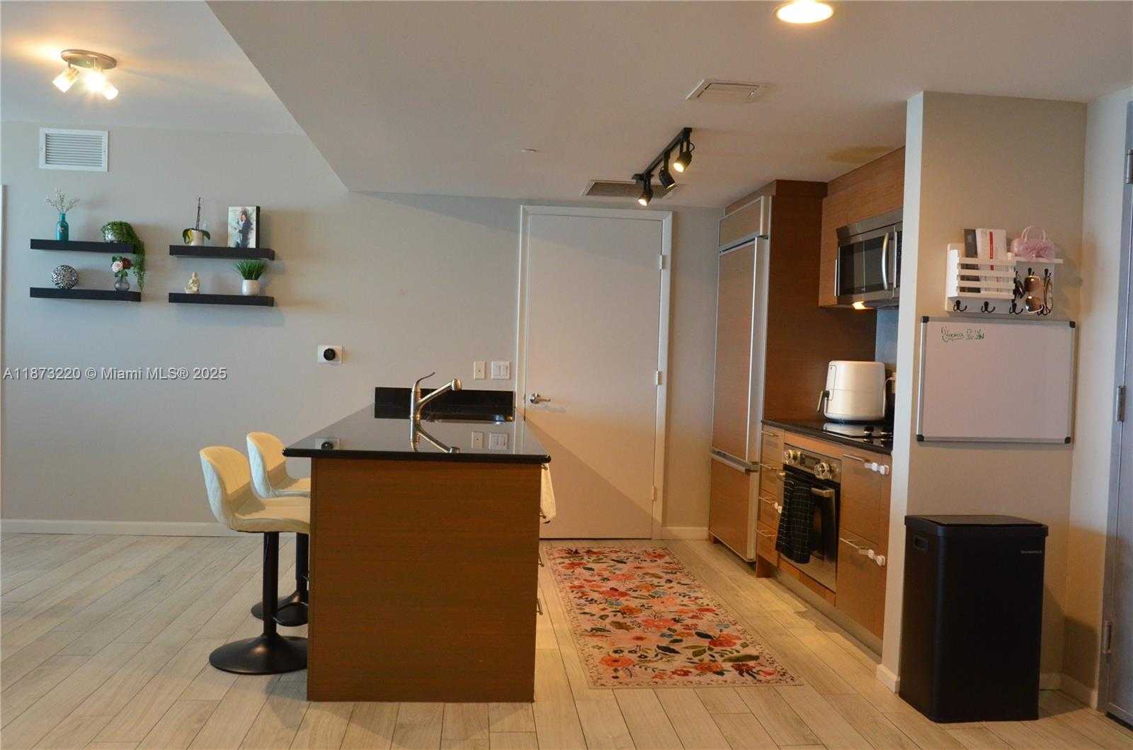 Small Image of 50 BISCAYNE BLVD #4706, Miami Number 4