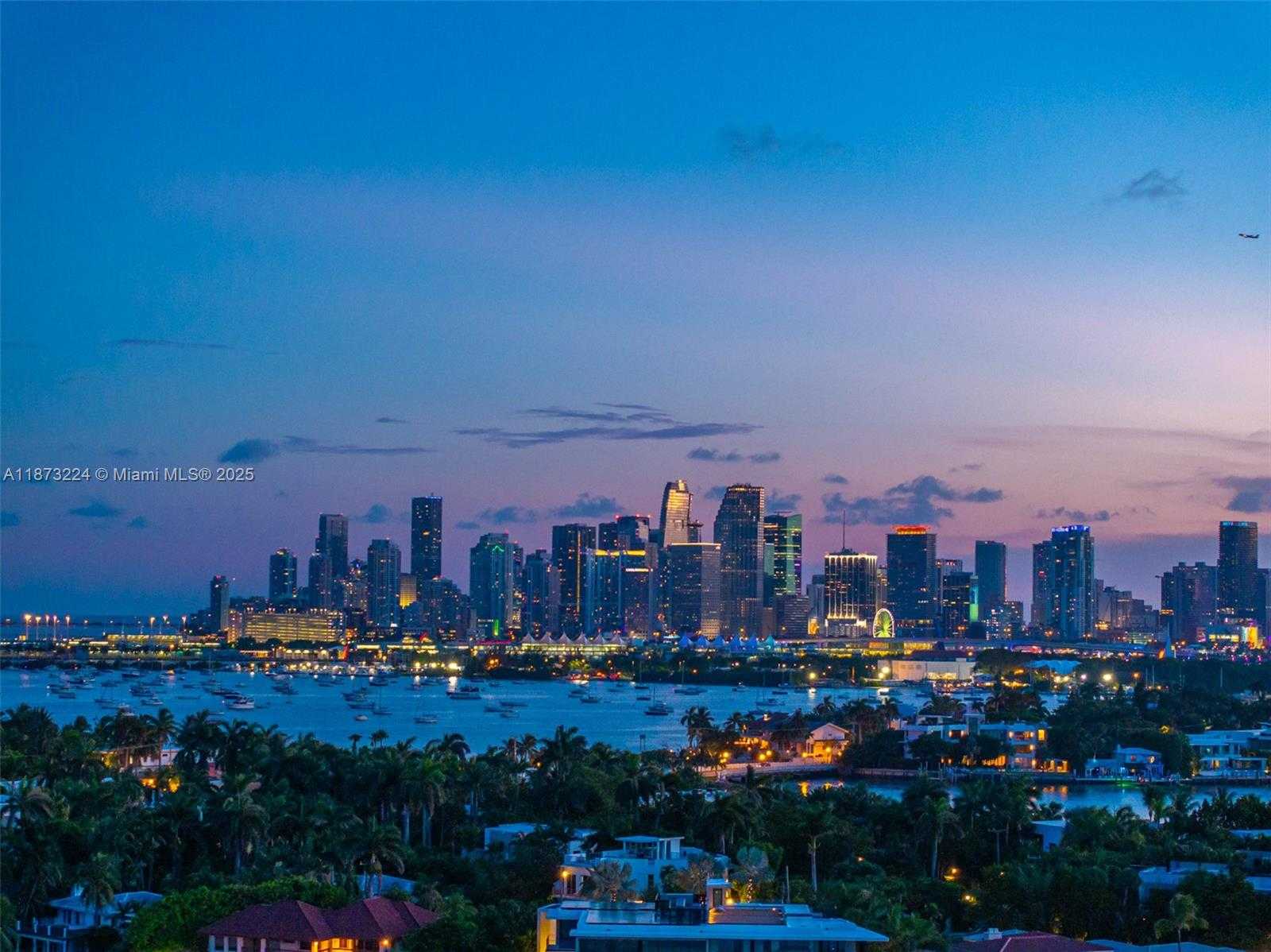 Small Image of 814 WEST DILIDO DR, Miami Beach Number 2
