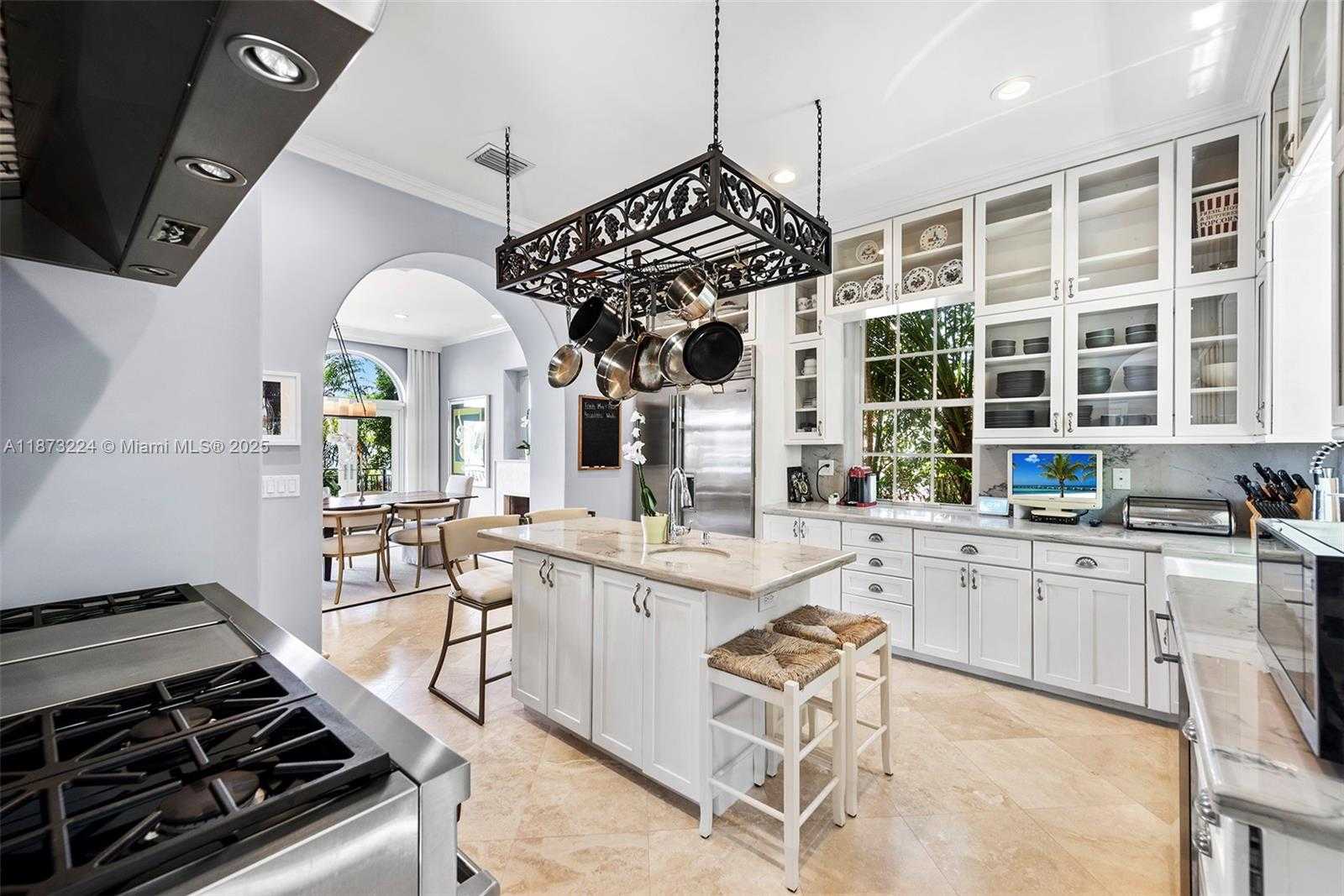 Small Image of 814 WEST DILIDO DR, Miami Beach Number 20