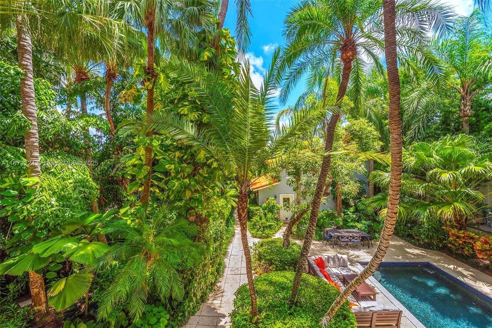 Small Image of 814 WEST DILIDO DR, Miami Beach Number 28