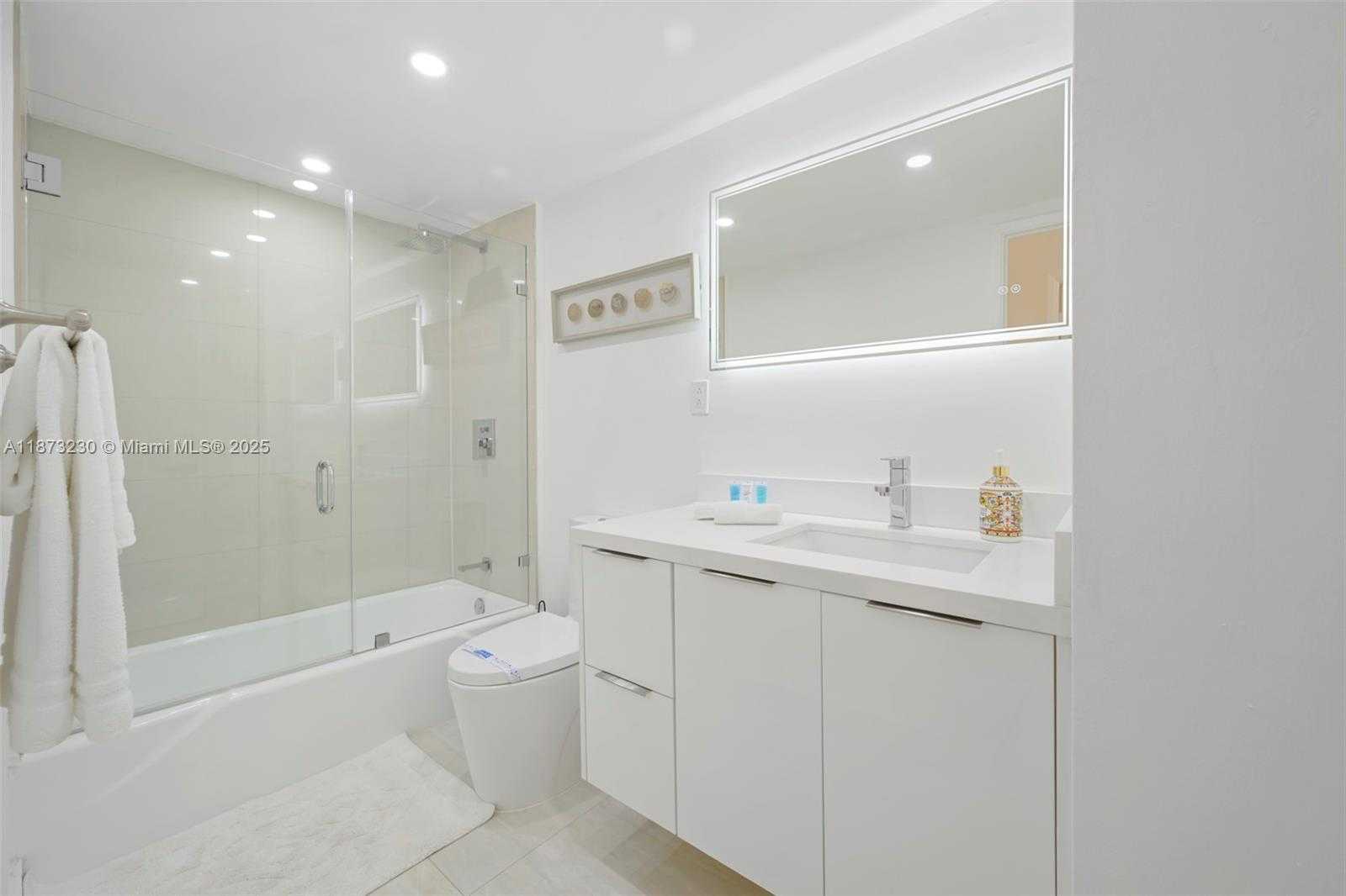 Small Image of 19370 COLLINS AVE #1601, Sunny Isles Beach Number 15