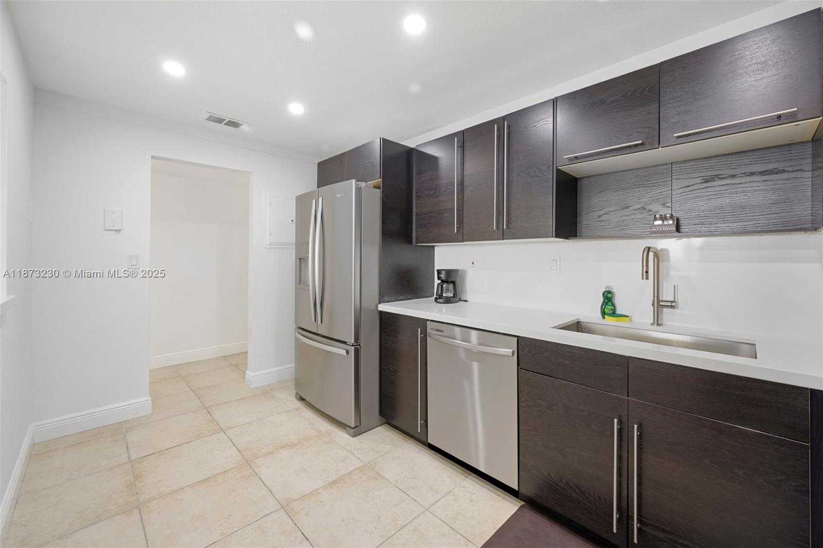 Small Image of 19370 COLLINS AVE #1601, Sunny Isles Beach Number 9