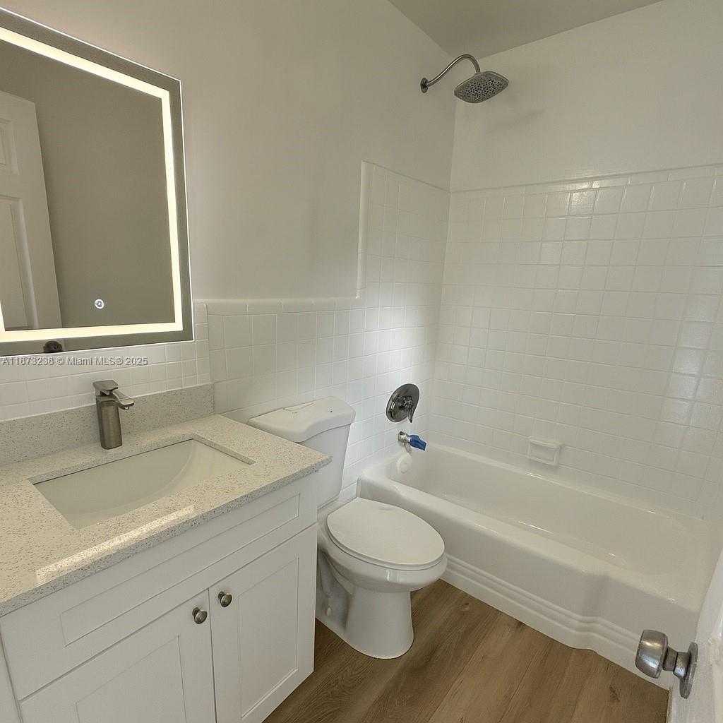 Small Image of 1565 NORTH EAST 32ND ST #B, Oakland Park Number 2