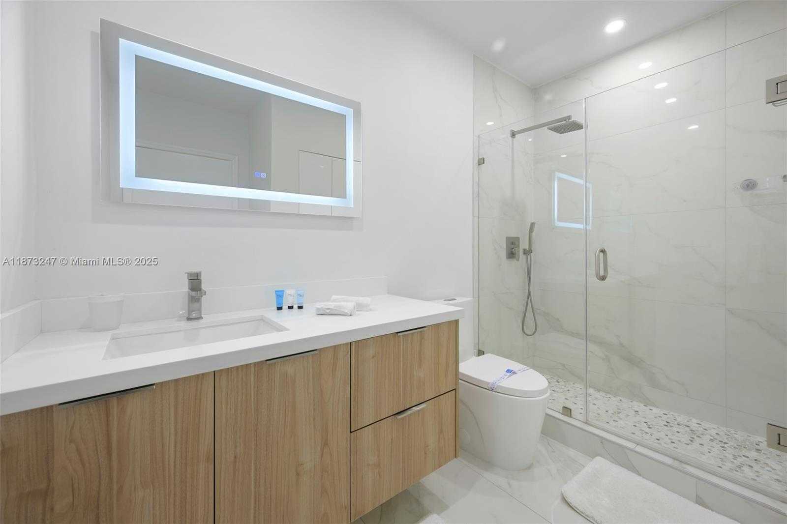 Small Image of 19370 COLLINS AVE #124, Sunny Isles Beach Number 12
