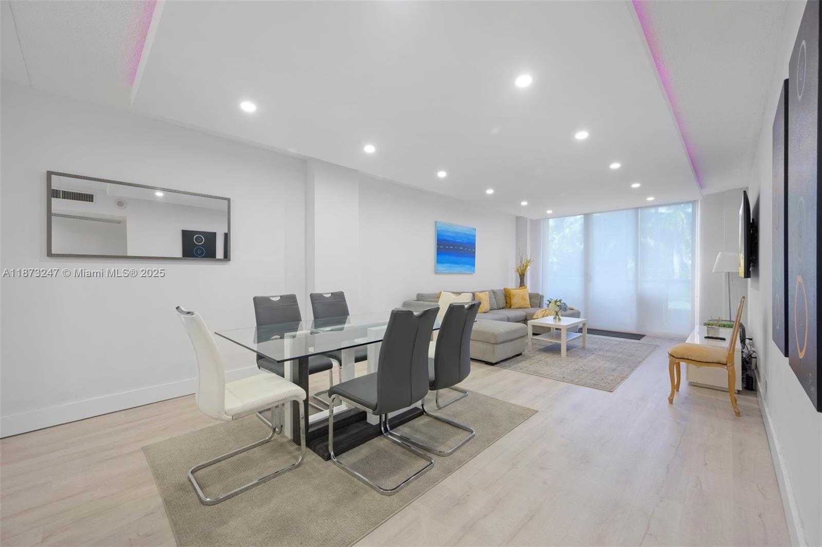 Small Image of 19370 COLLINS AVE #124, Sunny Isles Beach Number 4