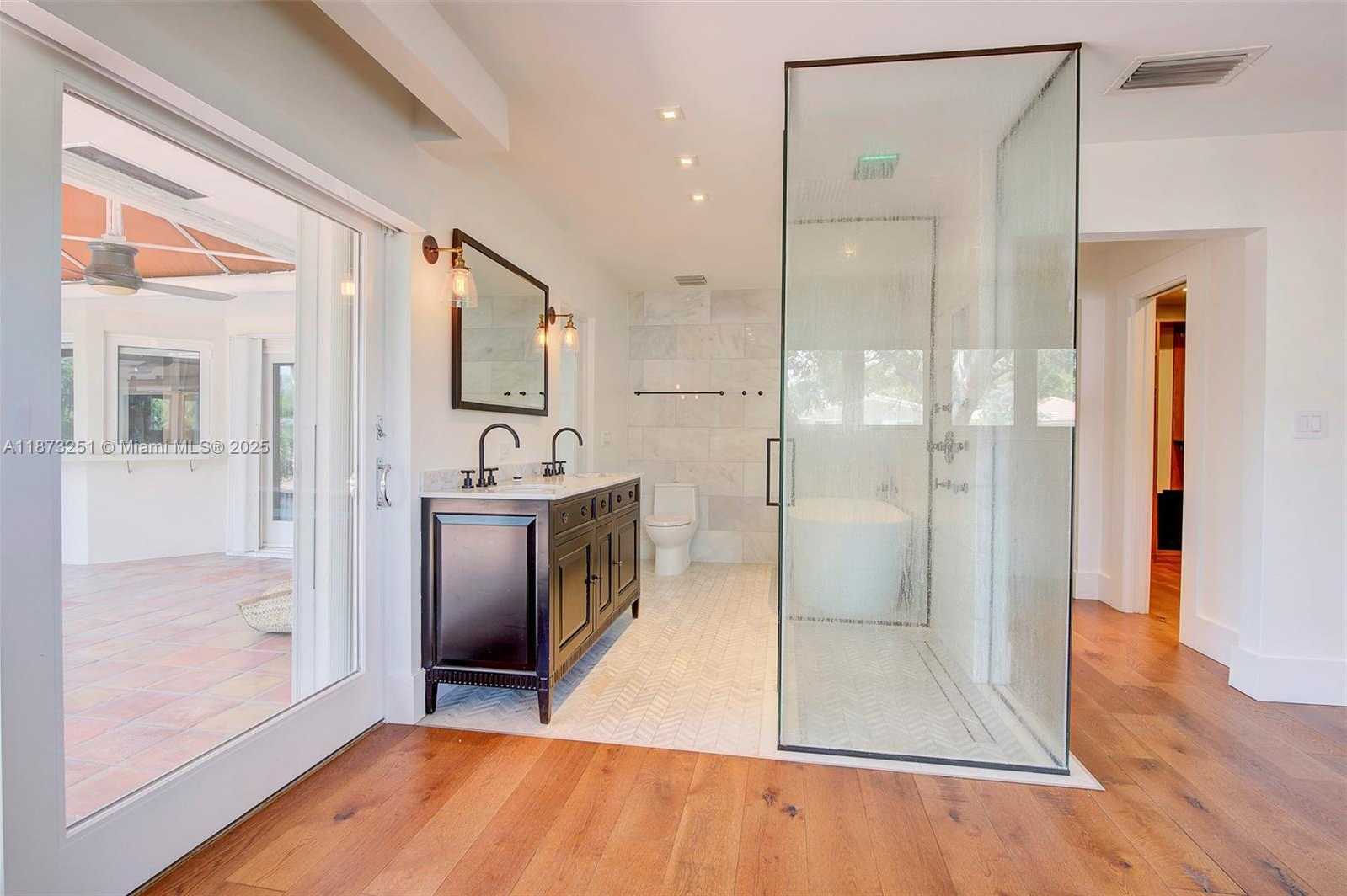 Small Image of 5240 NORTH EAST 29TH AVE, Fort Lauderdale Number 11