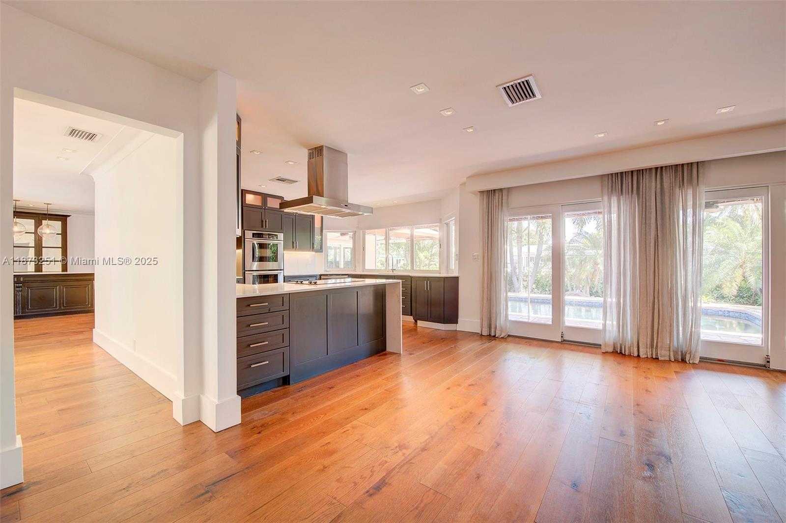Small Image of 5240 NORTH EAST 29TH AVE, Fort Lauderdale Number 7