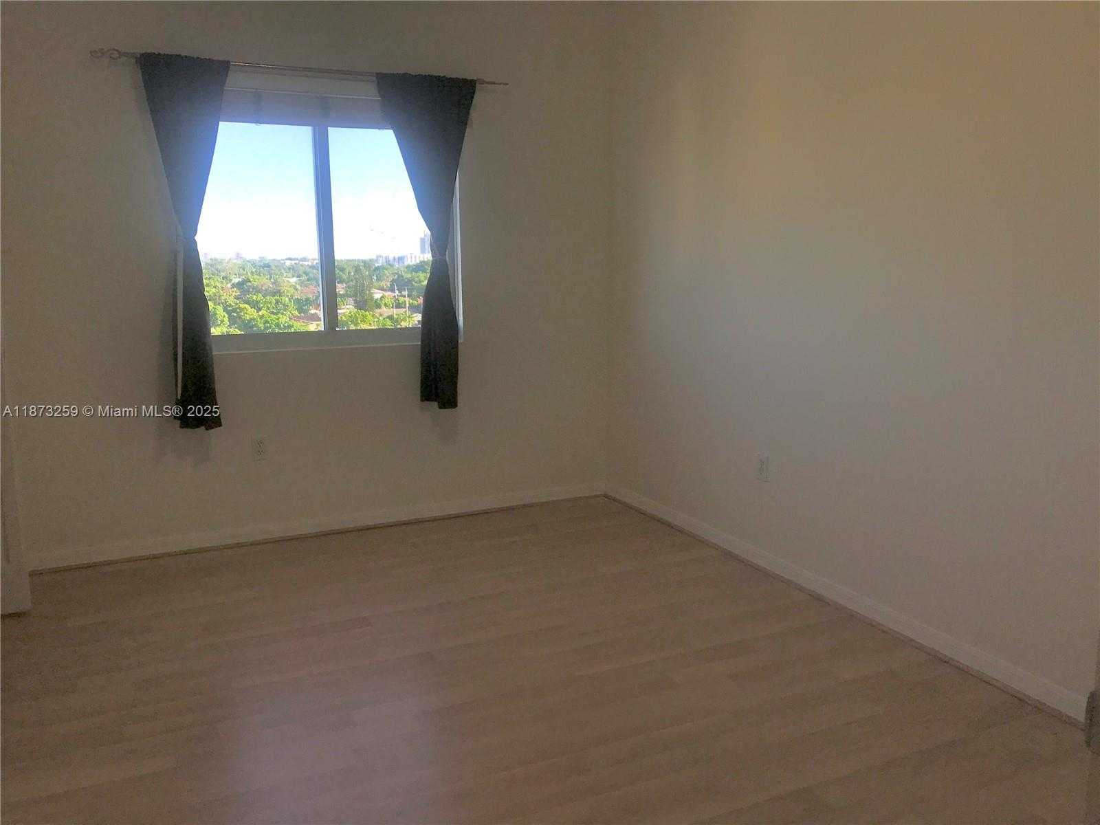 Small Image of 3500 CORAL WAY #811, Miami Number 12