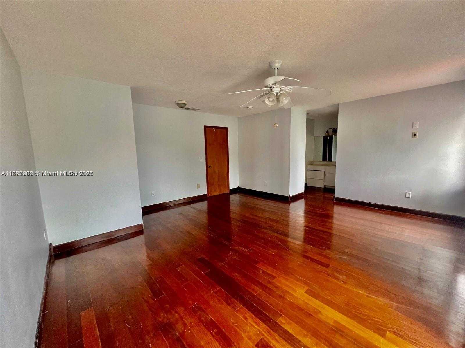 Small Image of 11034 SOUTH WEST 148TH PL, Miami Number 21
