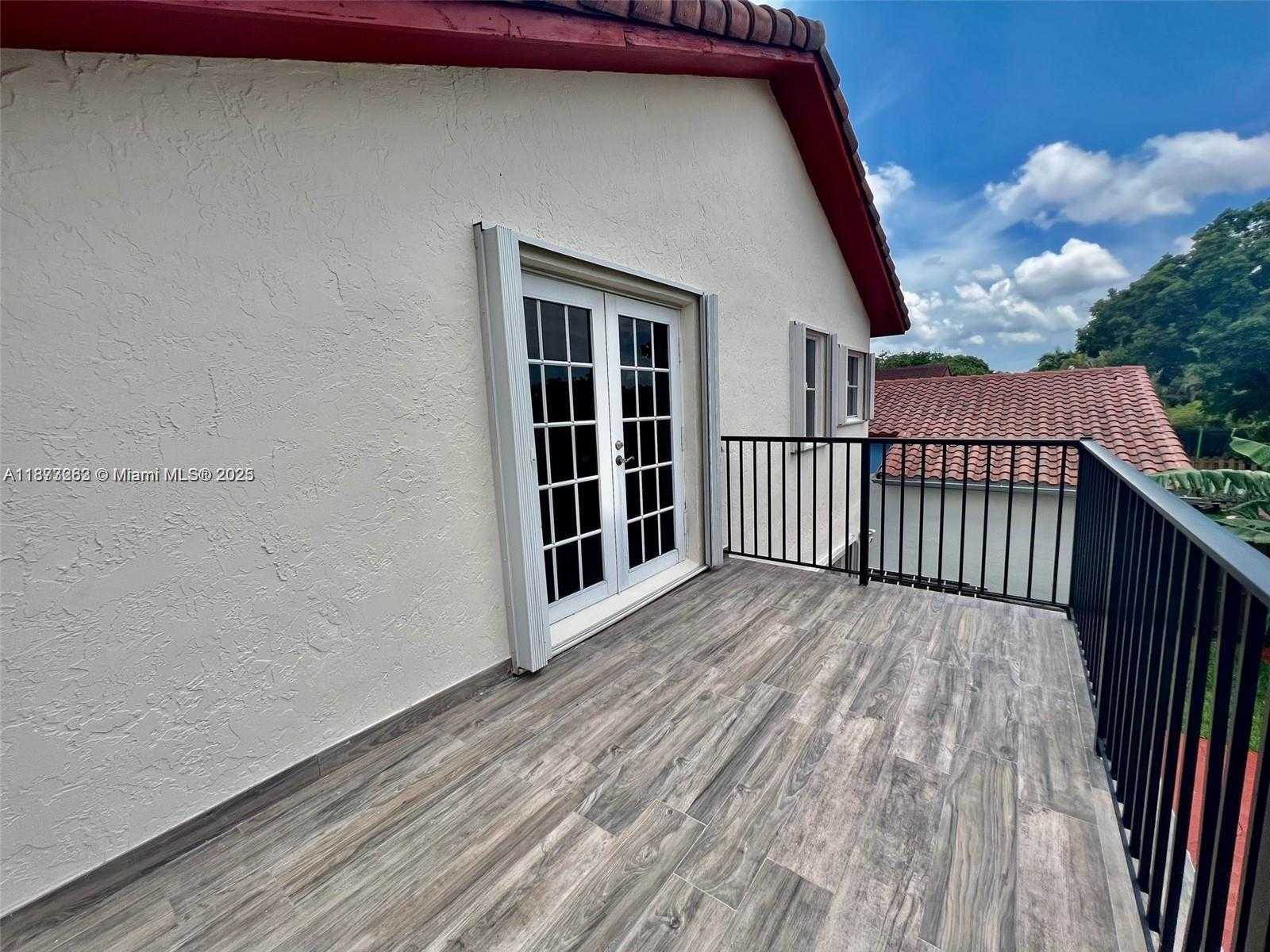 Small Image of 11034 SOUTH WEST 148TH PL, Miami Number 26