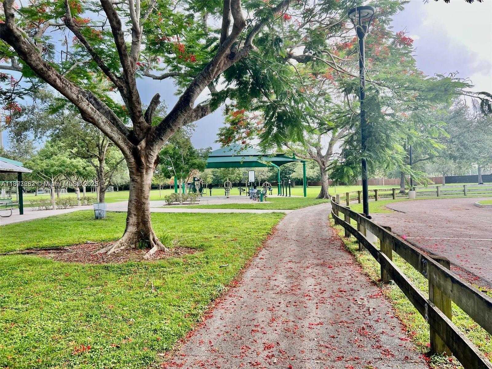 Small Image of 11034 SOUTH WEST 148TH PL, Miami Number 38