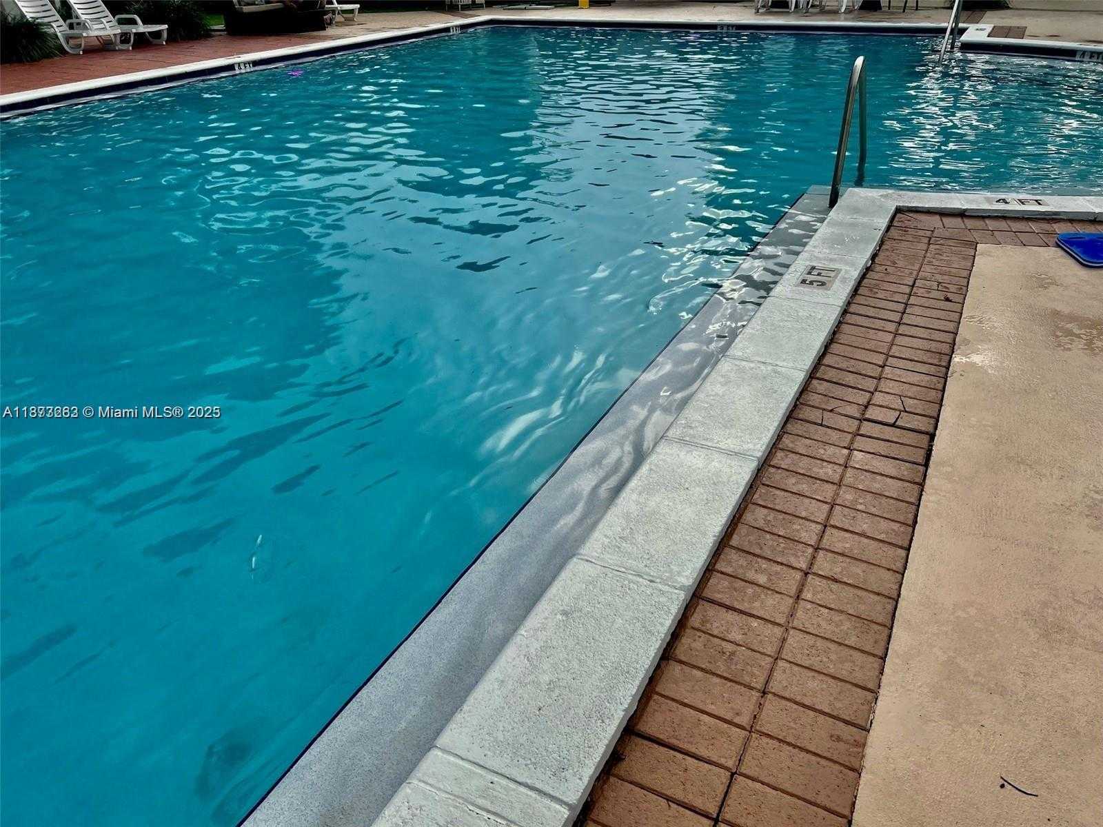 Small Image of 11034 SOUTH WEST 148TH PL, Miami Number 43