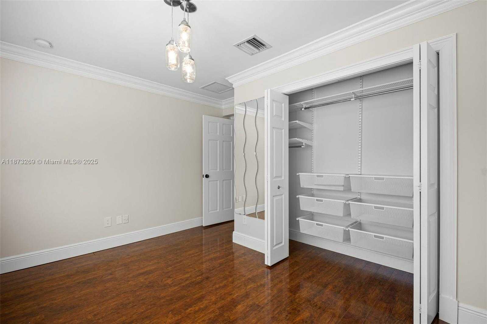 Small Image of 8260 SOUTH WEST 95TH ST, Miami Number 35