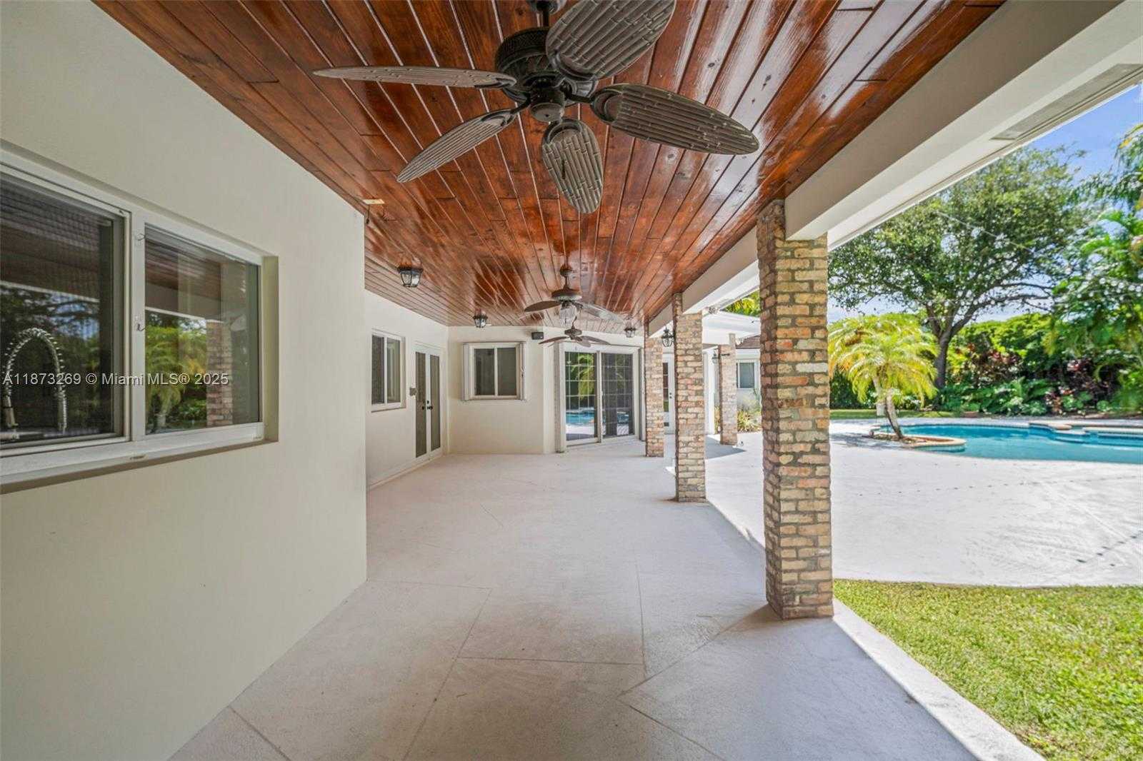 Small Image of 8260 SOUTH WEST 95TH ST, Miami Number 37