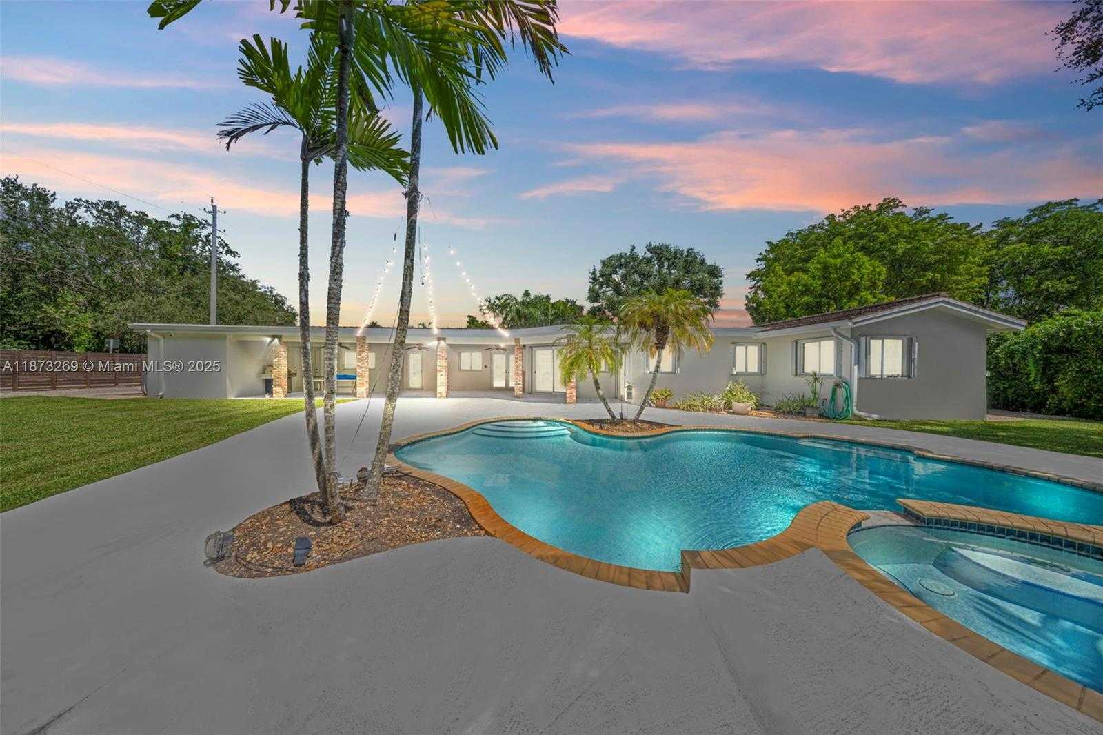 Small Image of 8260 SOUTH WEST 95TH ST, Miami Number 38