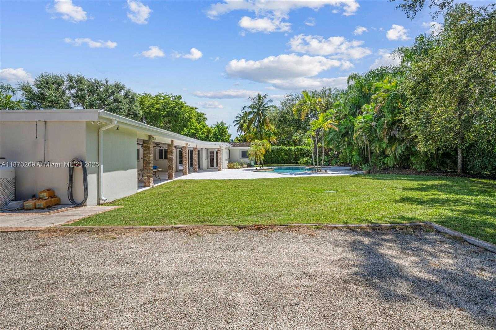 Small Image of 8260 SOUTH WEST 95TH ST, Miami Number 43