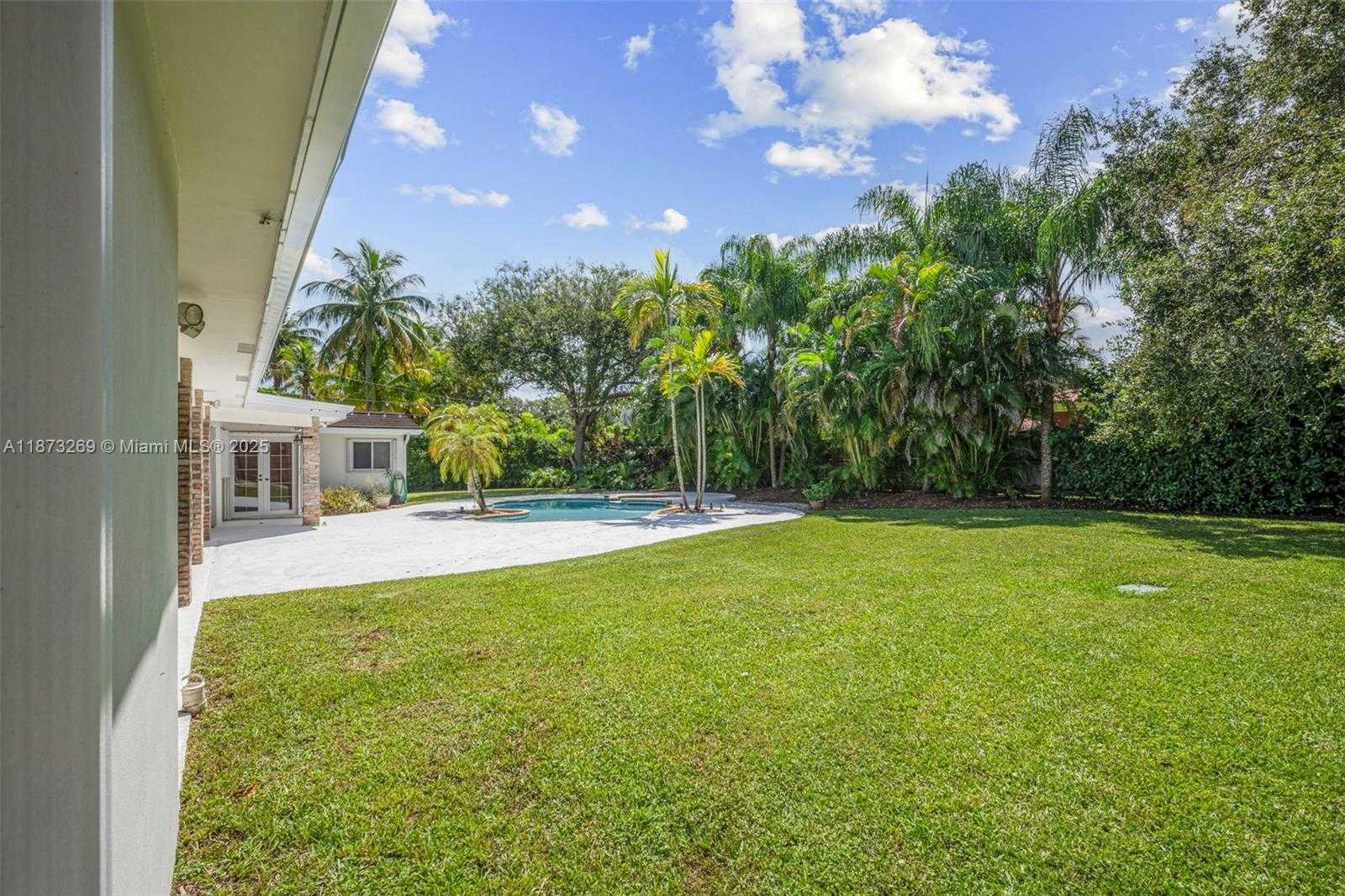 Small Image of 8260 SOUTH WEST 95TH ST, Miami Number 45