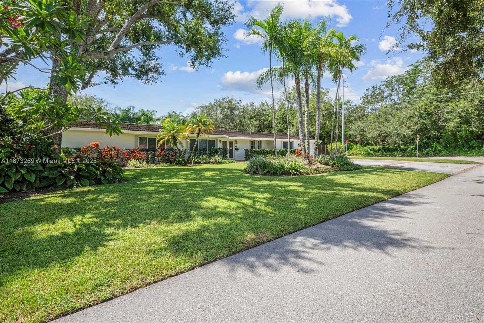 Small Image of 8260 SOUTH WEST 95TH ST, Miami Number 47