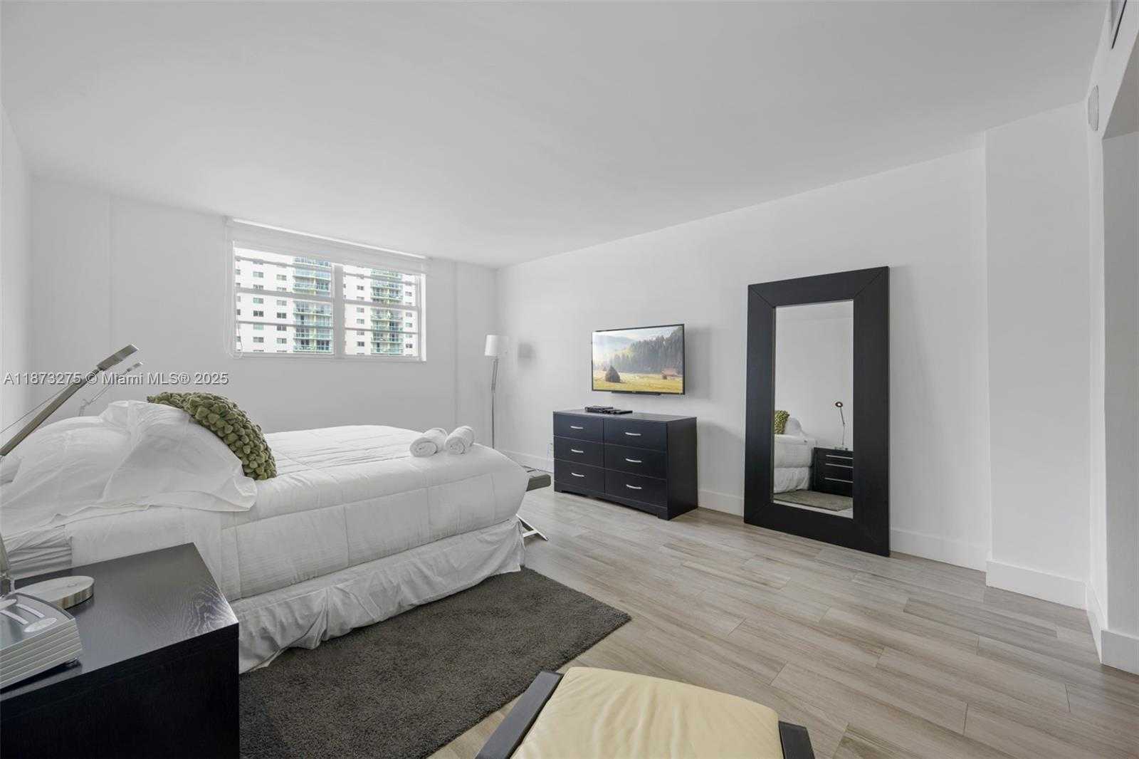 Small Image of 19370 COLLINS AVE #402, Sunny Isles Beach Number 12