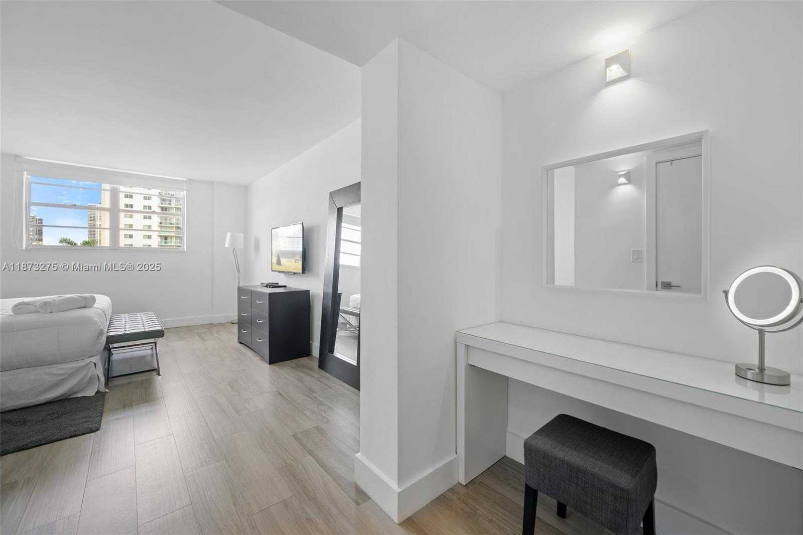 Small Image of 19370 COLLINS AVE #402, Sunny Isles Beach Number 13