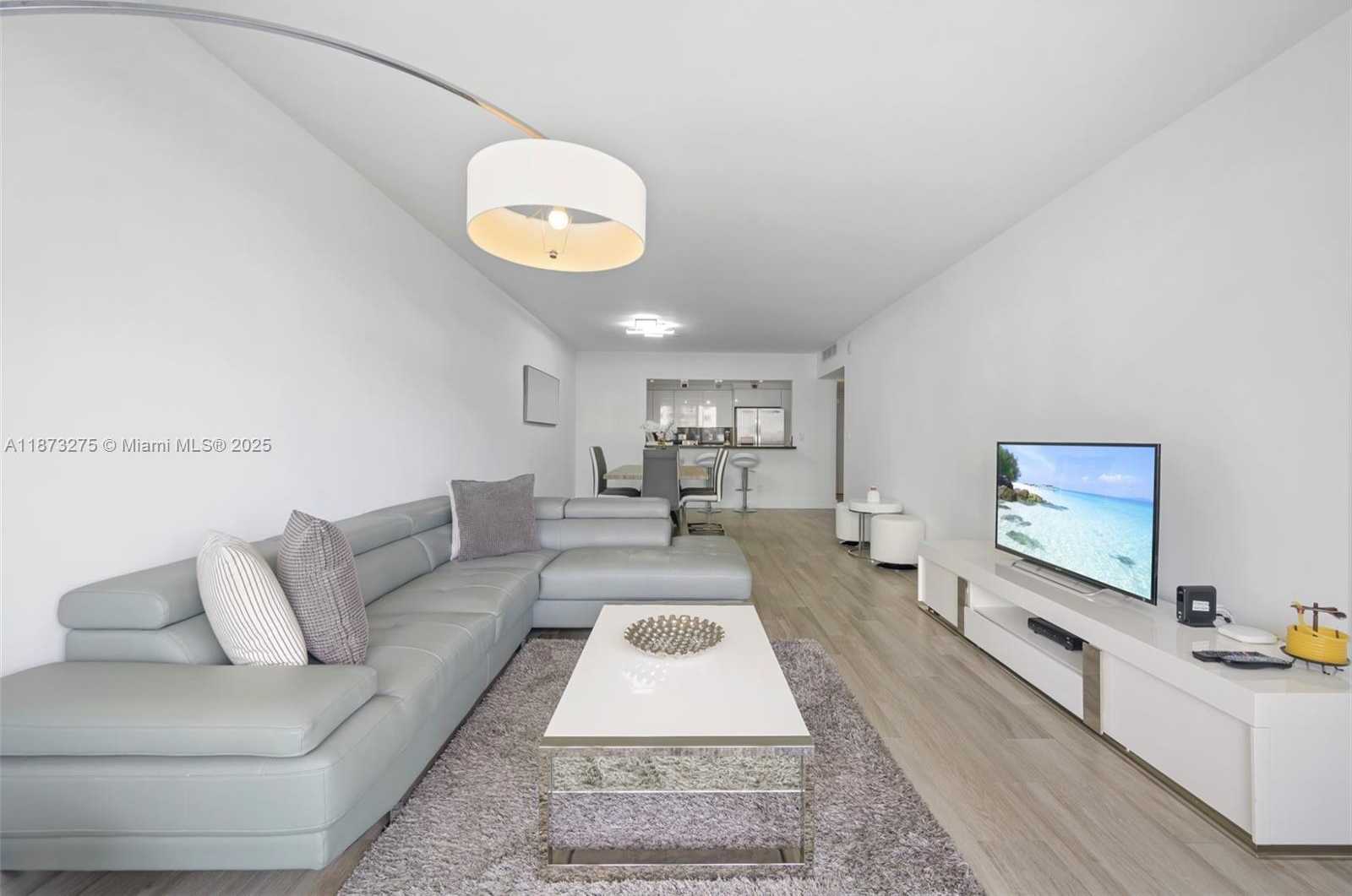 Small Image of 19370 COLLINS AVE #402, Sunny Isles Beach Number 3