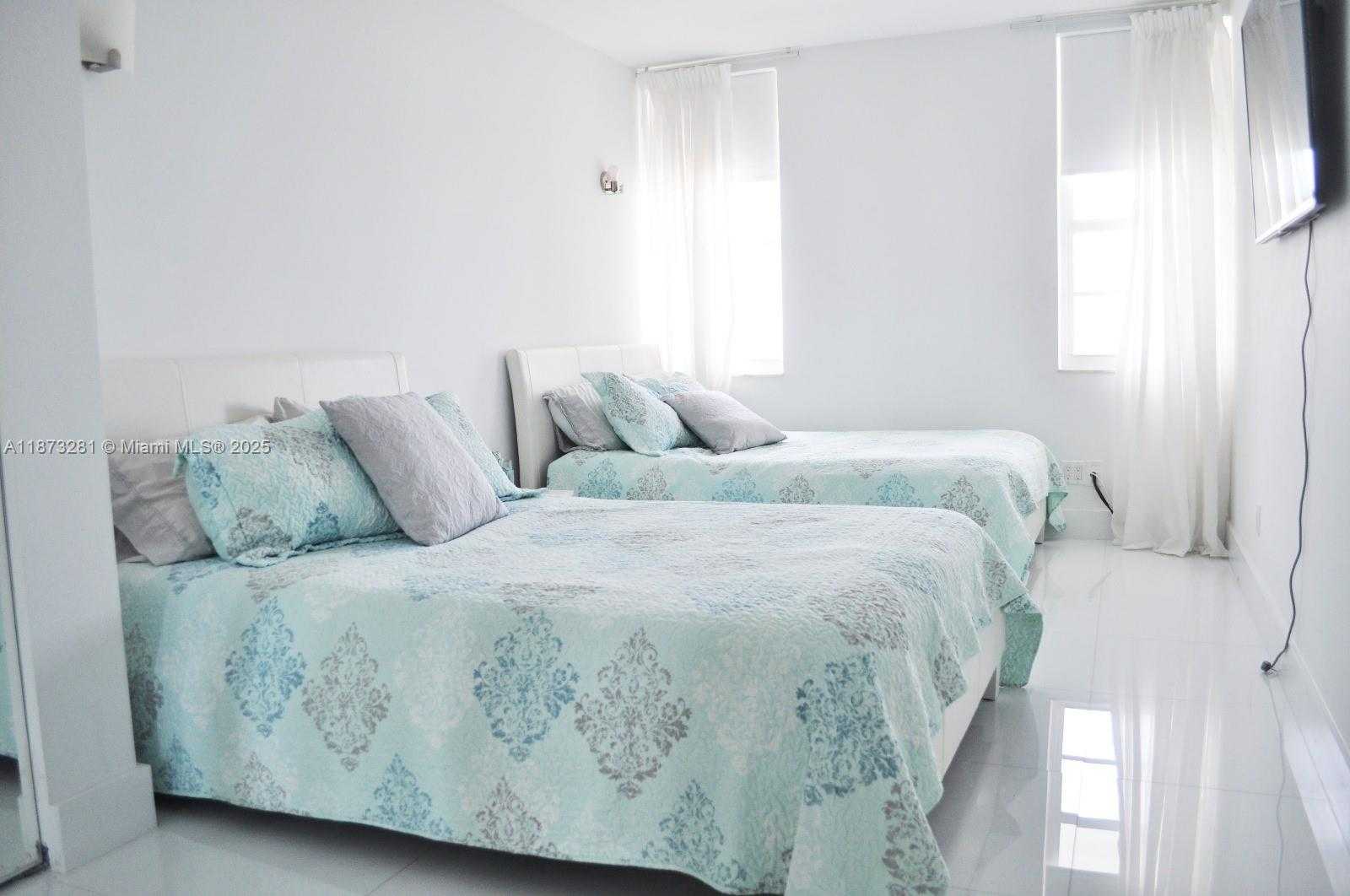 Small Image of 100 LINCOLN RD #1504, Miami Beach Number 10