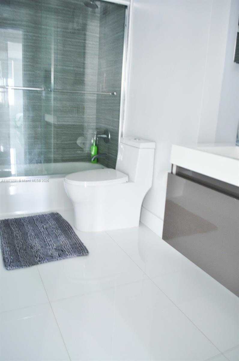 Small Image of 100 LINCOLN RD #1504, Miami Beach Number 11