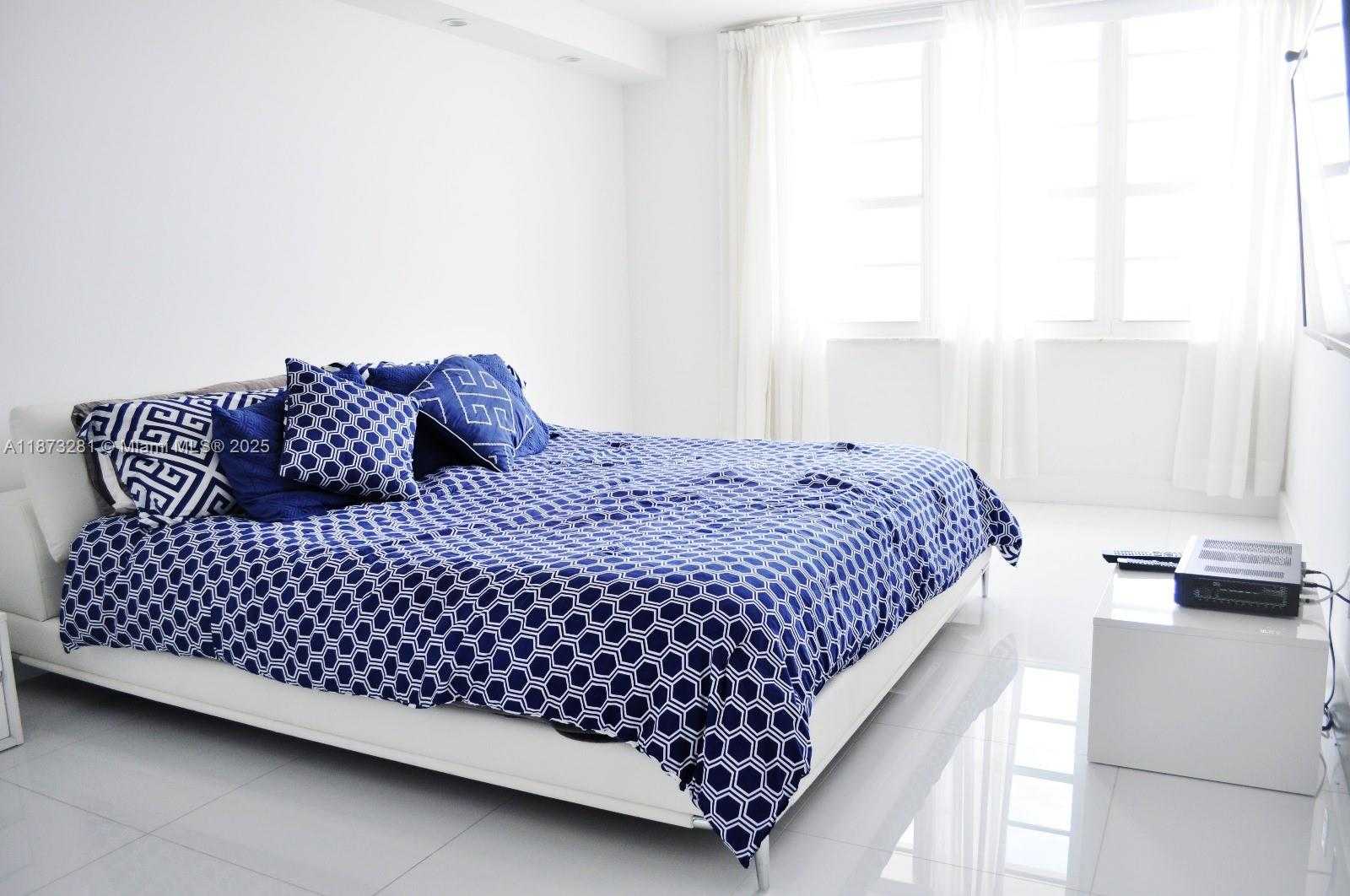 Small Image of 100 LINCOLN RD #1504, Miami Beach Number 7