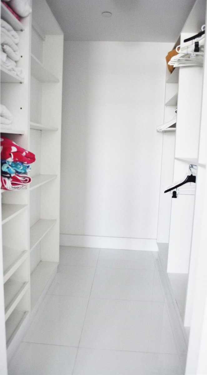 Small Image of 100 LINCOLN RD #1504, Miami Beach Number 9