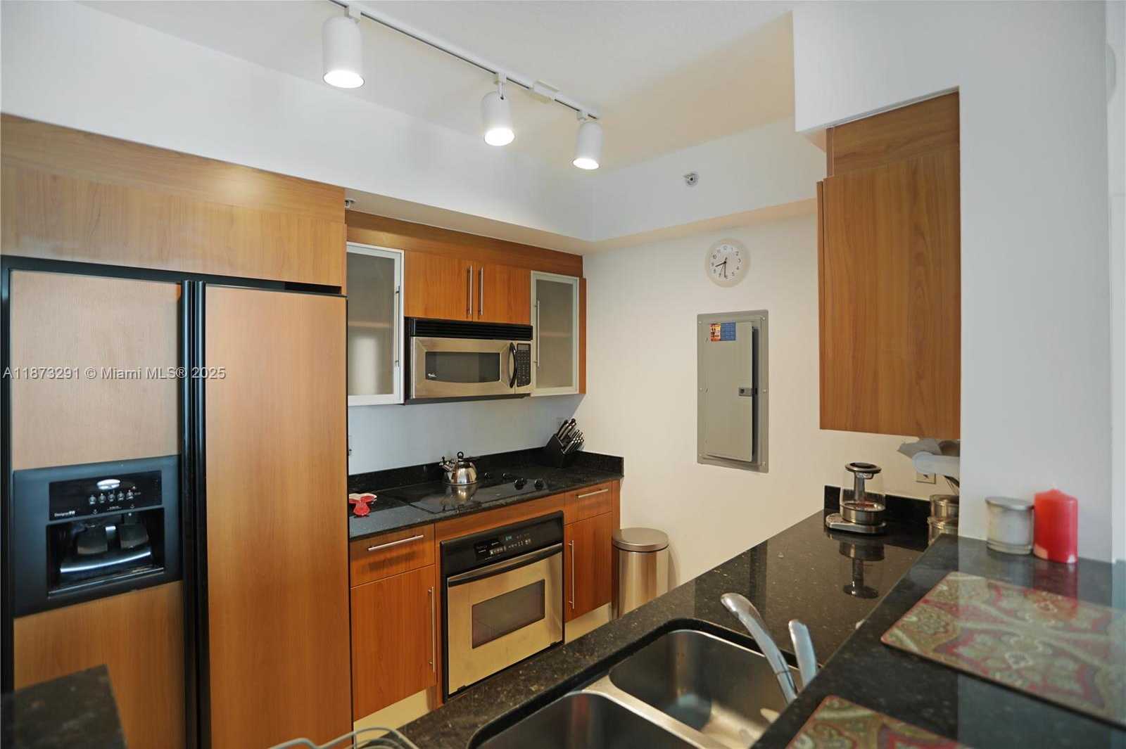 Small Image of 325 SOUTH BISCAYNE BLVD #1217, Miami Number 15